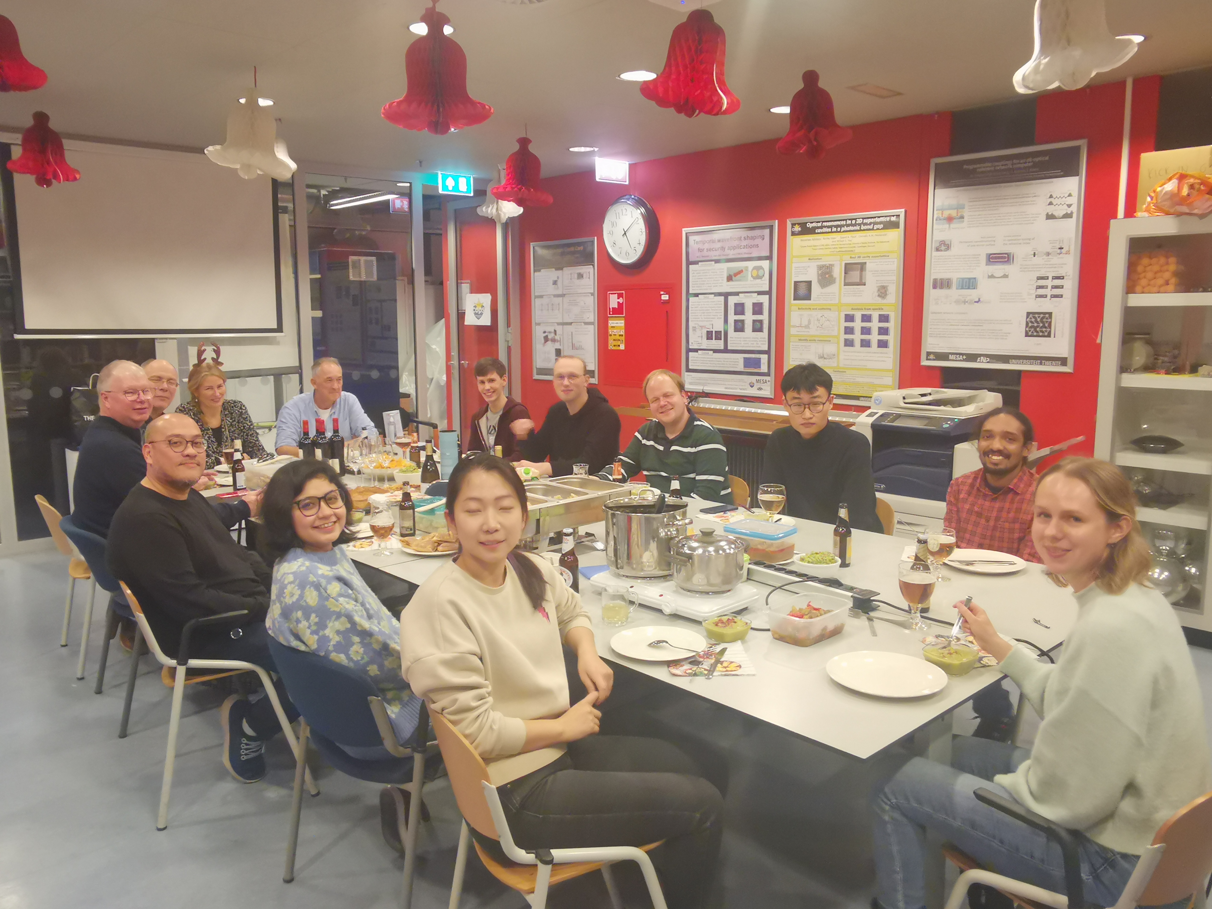 David Potluck Potluck party 2022 | Nonlinear Nanophotonics (NLNP)